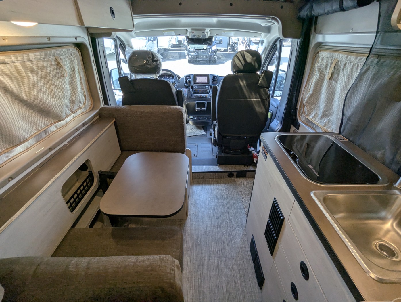 2026 Winnebago Solis Pocket 36A - Image 23