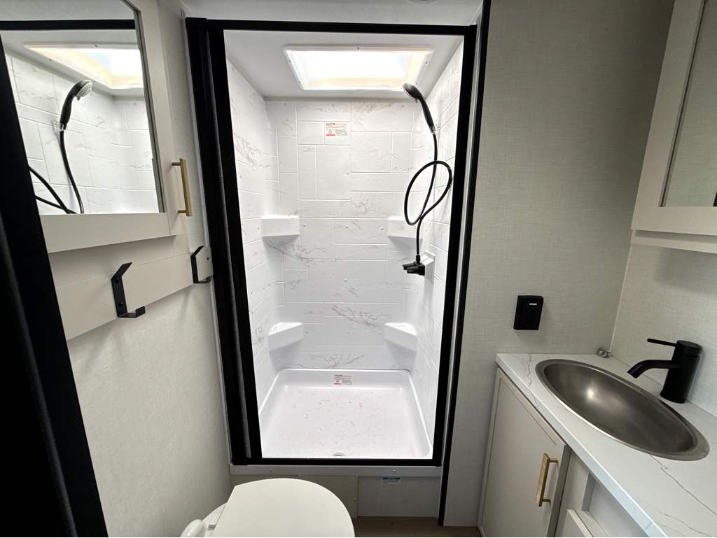 2027 VENTURE RV STRATUS 271VRK - Image 16