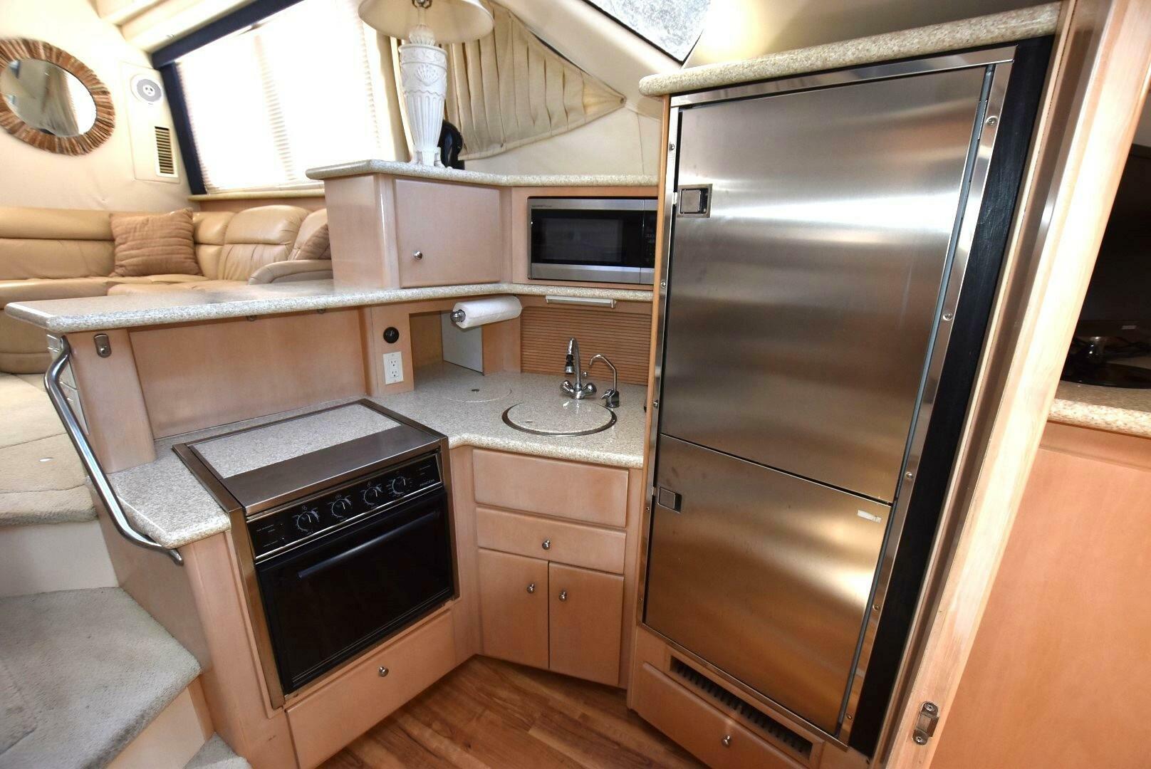 1999 Carver - Image 13