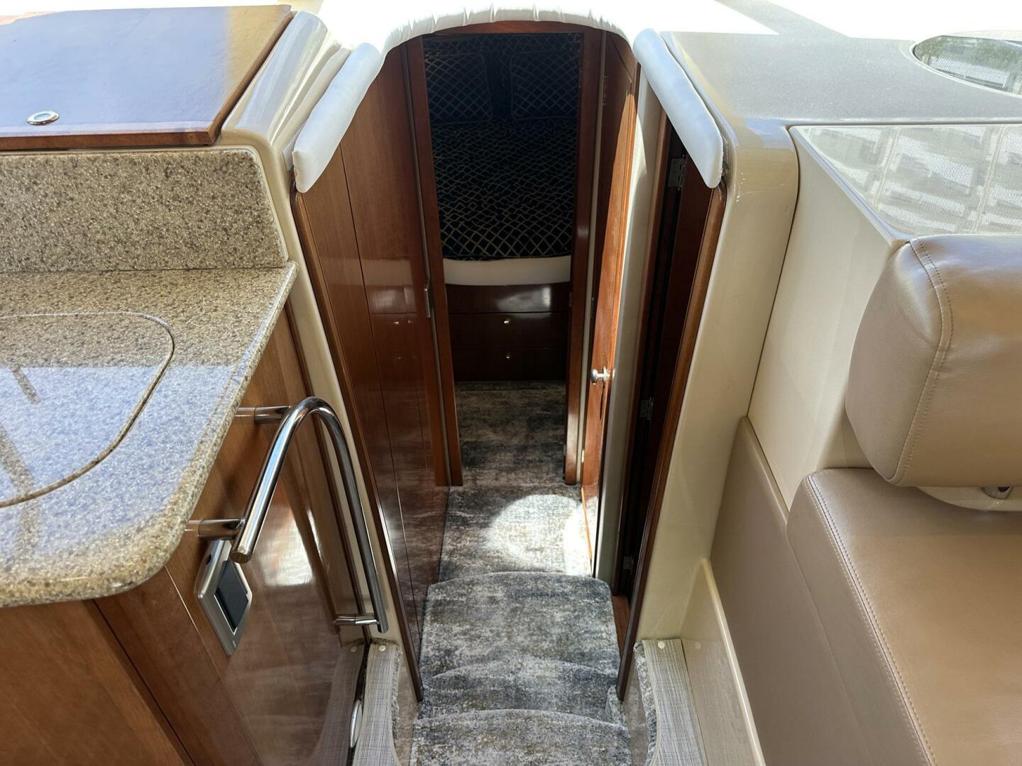 2007 Meridian 411 Sedan Bridge - Image 17