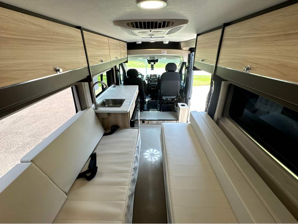 2027 ENTEGRA COACH ETHOS 20T - Image 25