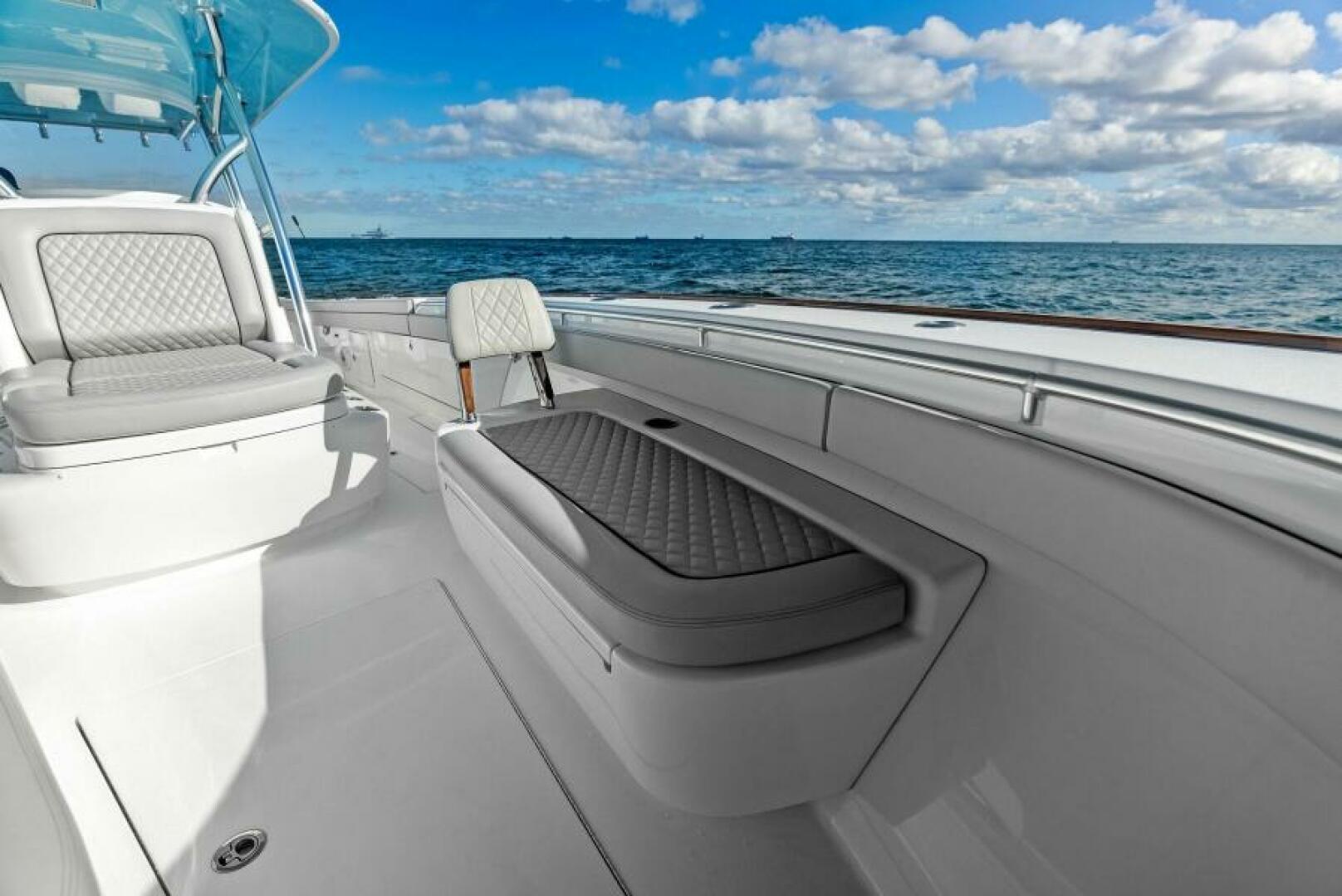 2021 Valhalla Boatworks V-37 - Image 10