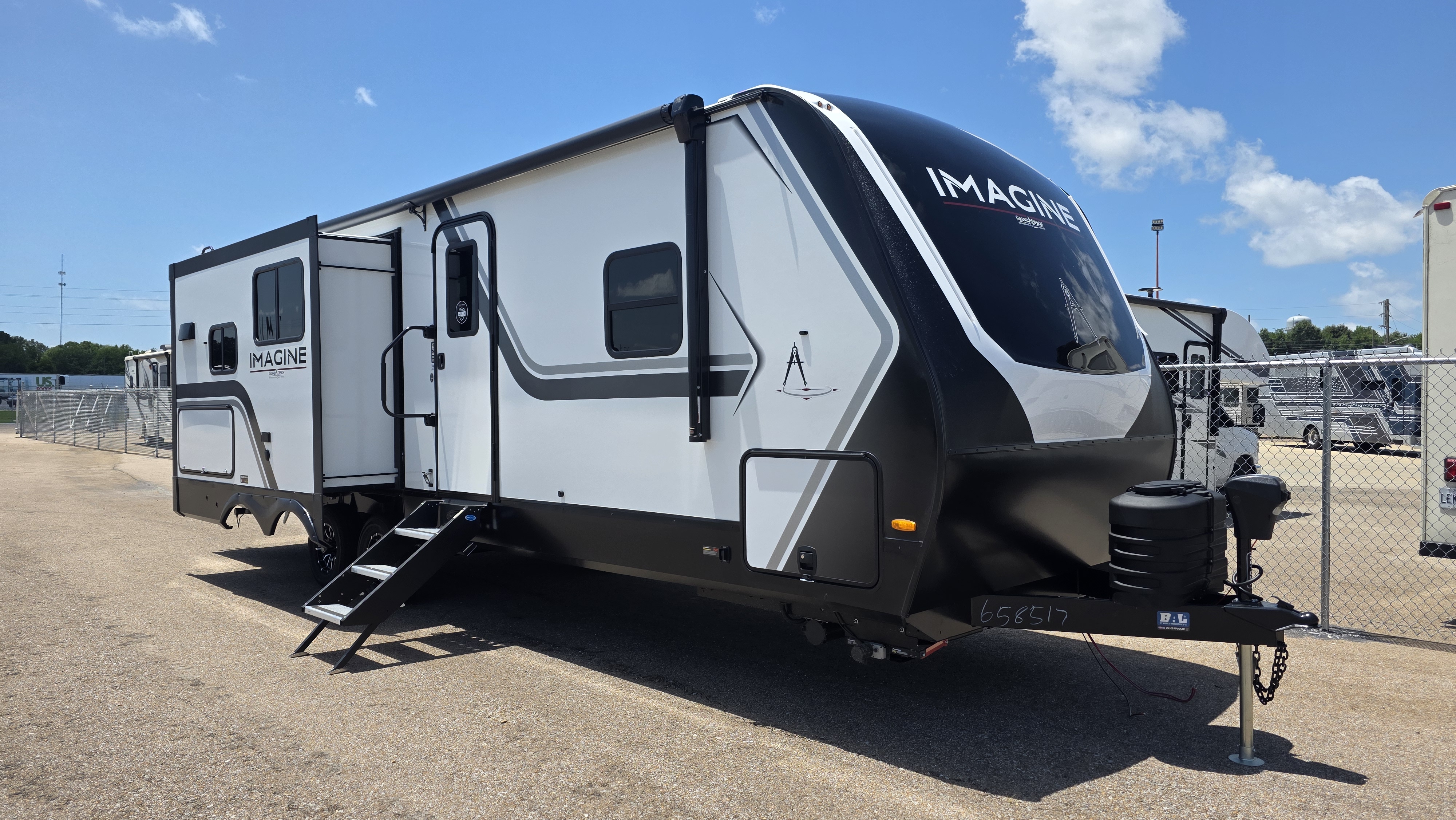 2027 GRAND DESIGN IMAGINE 2670MK - Image 7