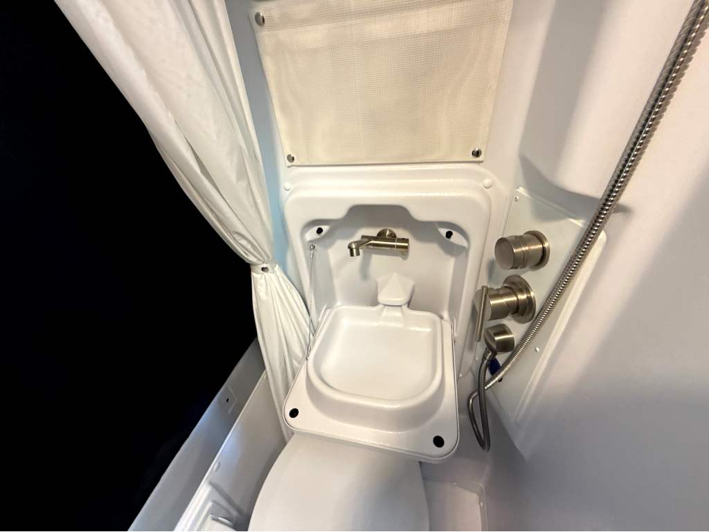 2027 ENTEGRA COACH ETHOS 20T - Image 24