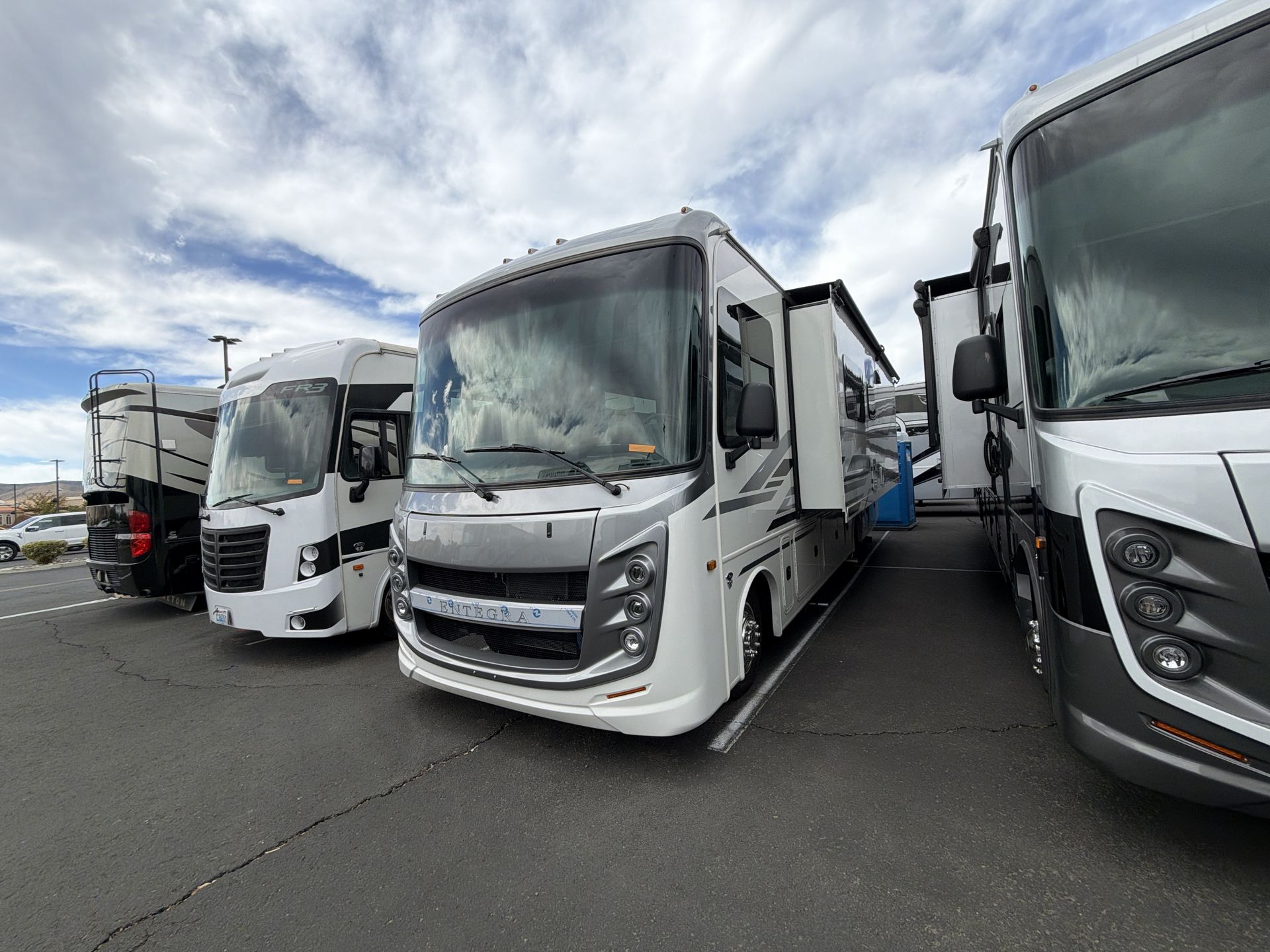 2027 Entegra Coach Vision 29S - Image 4