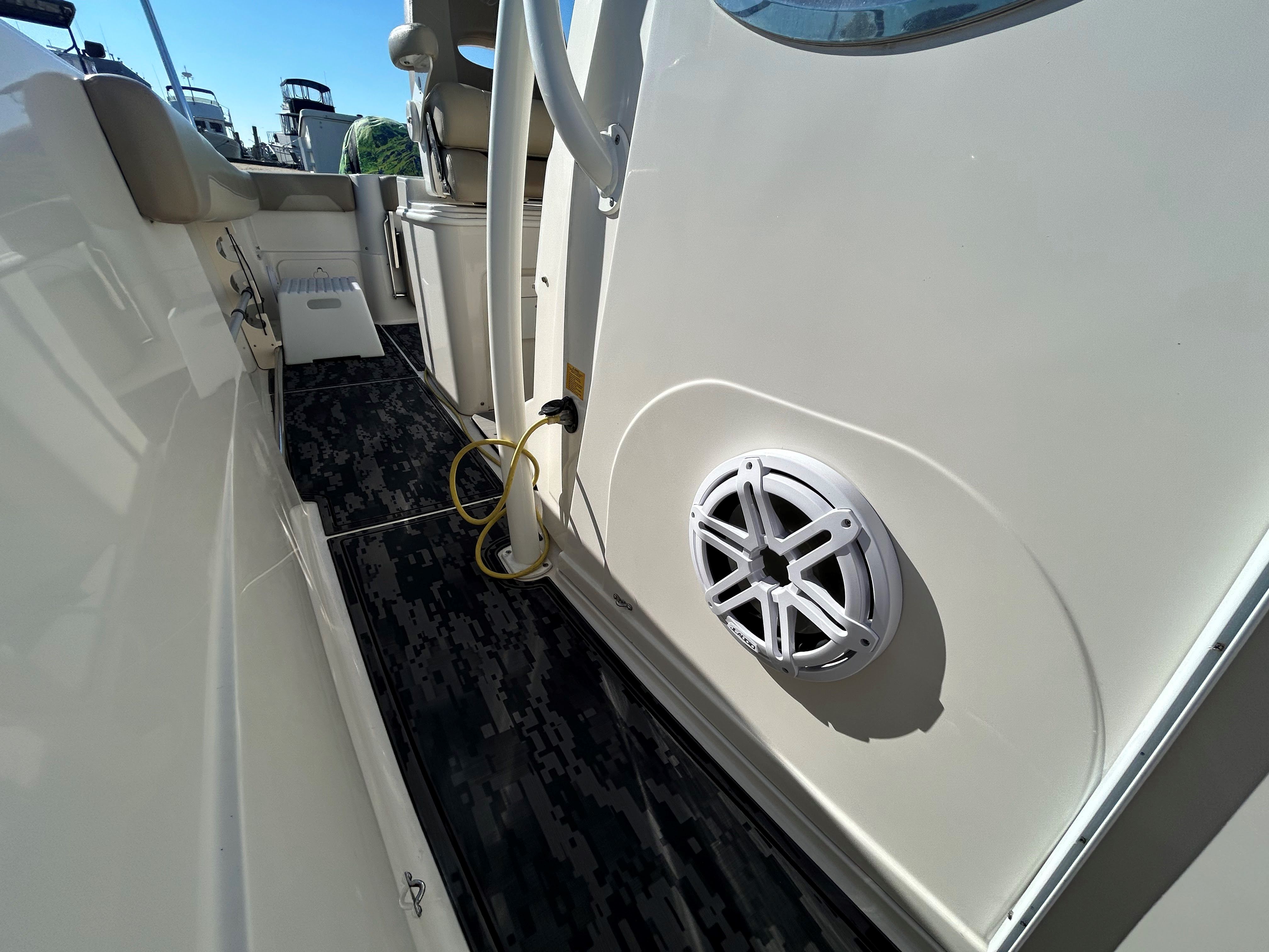 2019 Sailfish 270 CC - Image 24