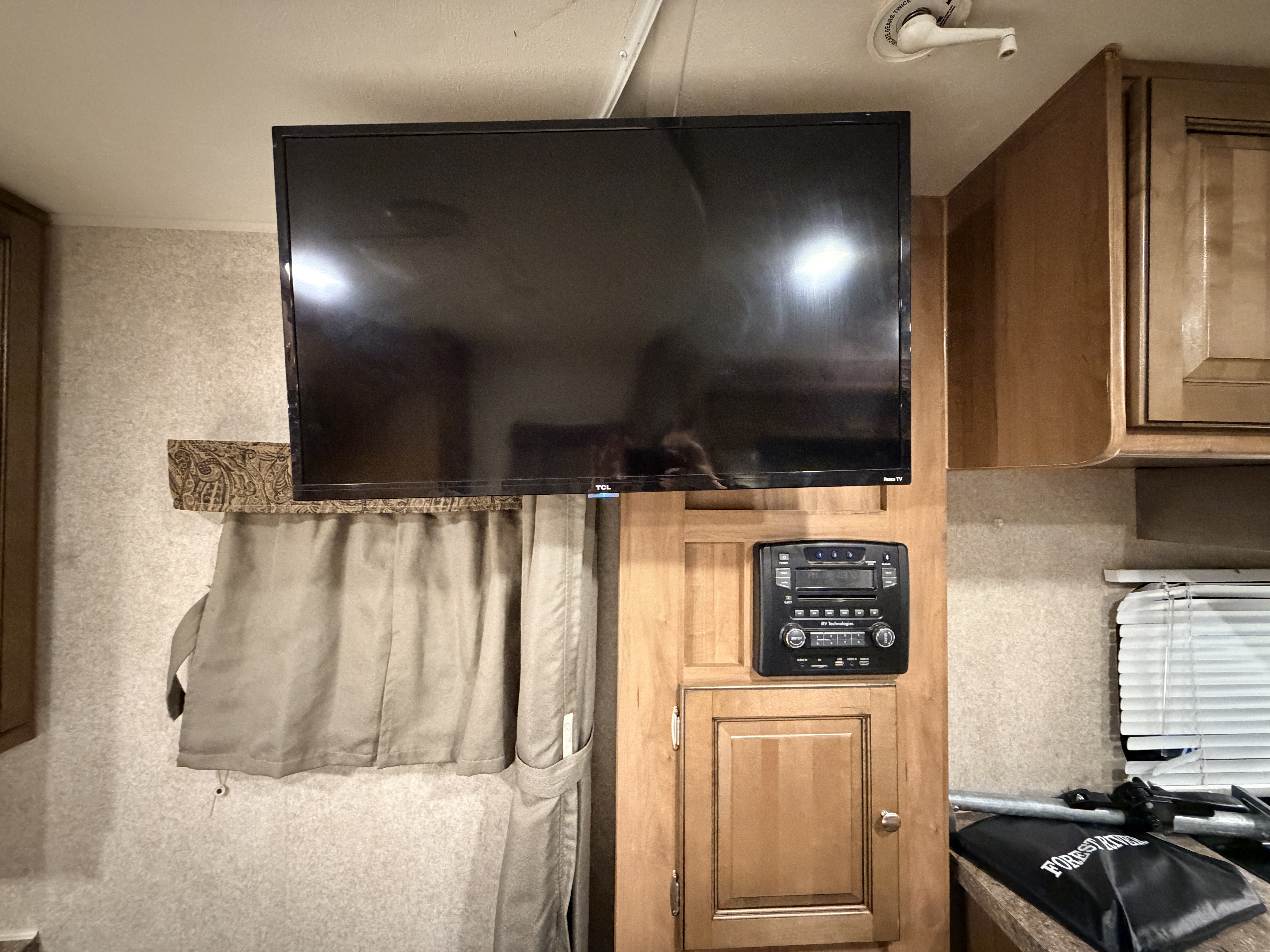 2016 Forest River Rockwood Mini Lite 2109S - Image 11