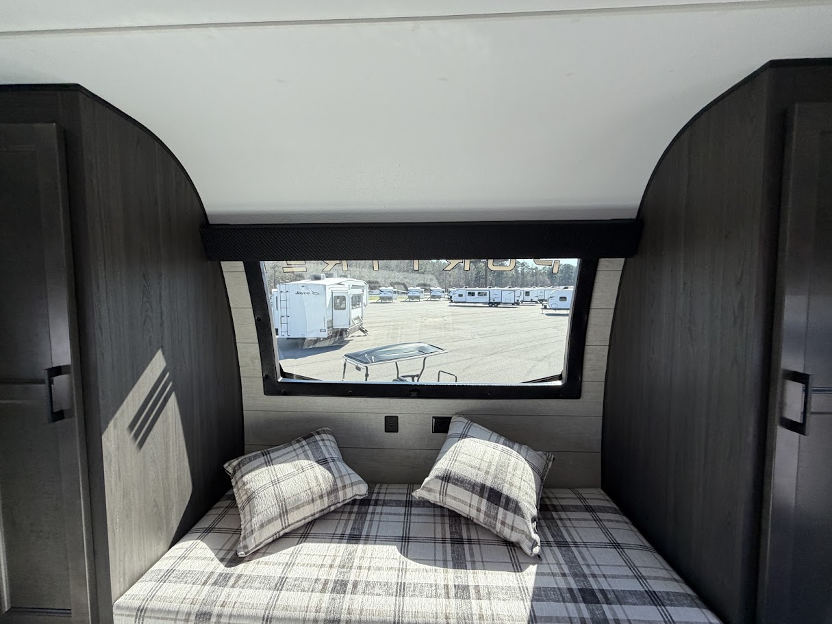 2026 VENTURE RV SPORTTREK 363VFR - Image 47