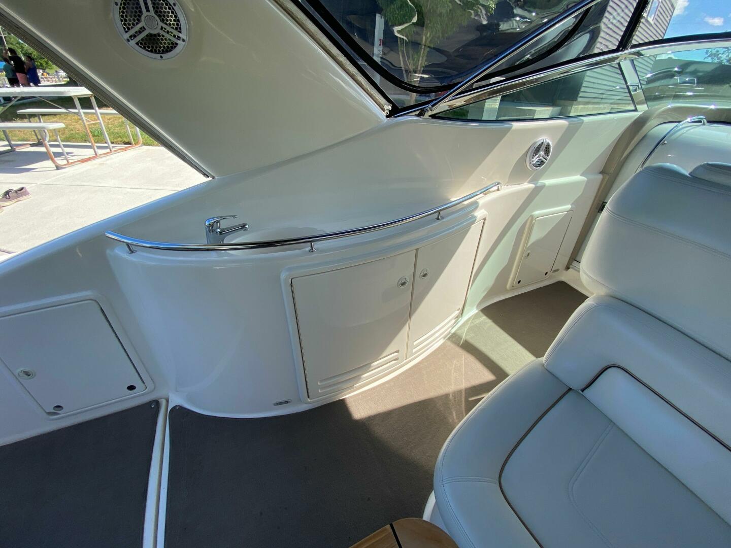 2002 Riviera 47 Excalibur - Image 9