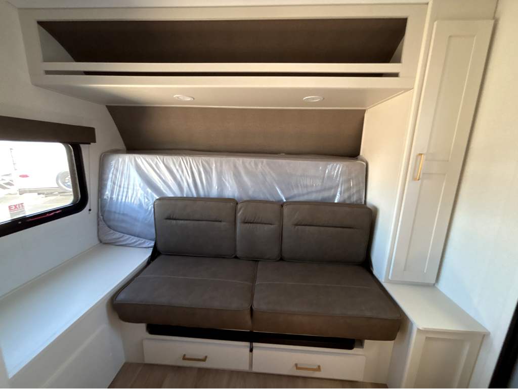 2026 GRAND DESIGN TRANSCEND 131DL - Image 18
