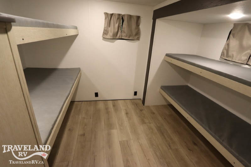 2025 Coachmen Northern Spirit DLX 5320BEDS - Image 22