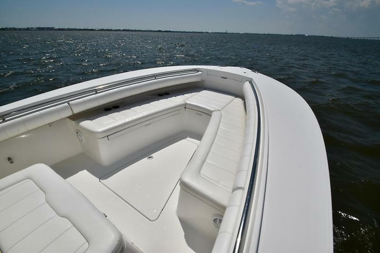 2013 Regulator 28 FS w/SeaKeeper Ride - Image 10