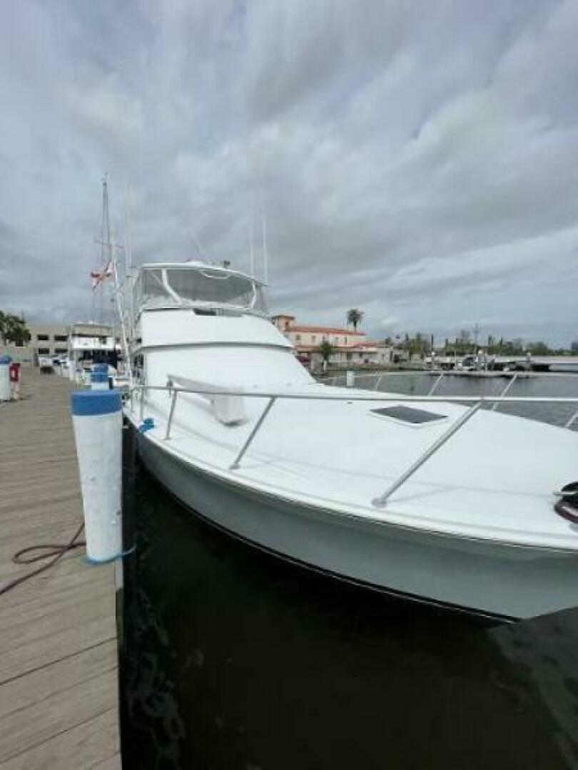 1991 Viking Boats Convertible - Image 4