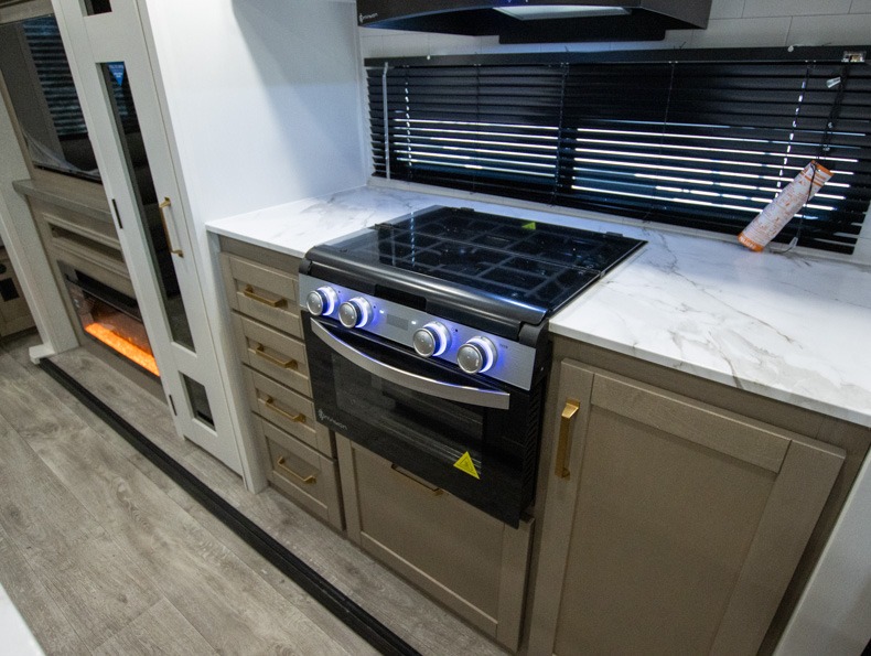 2026 Jayco Eagle SLE 30RLT - Image 8