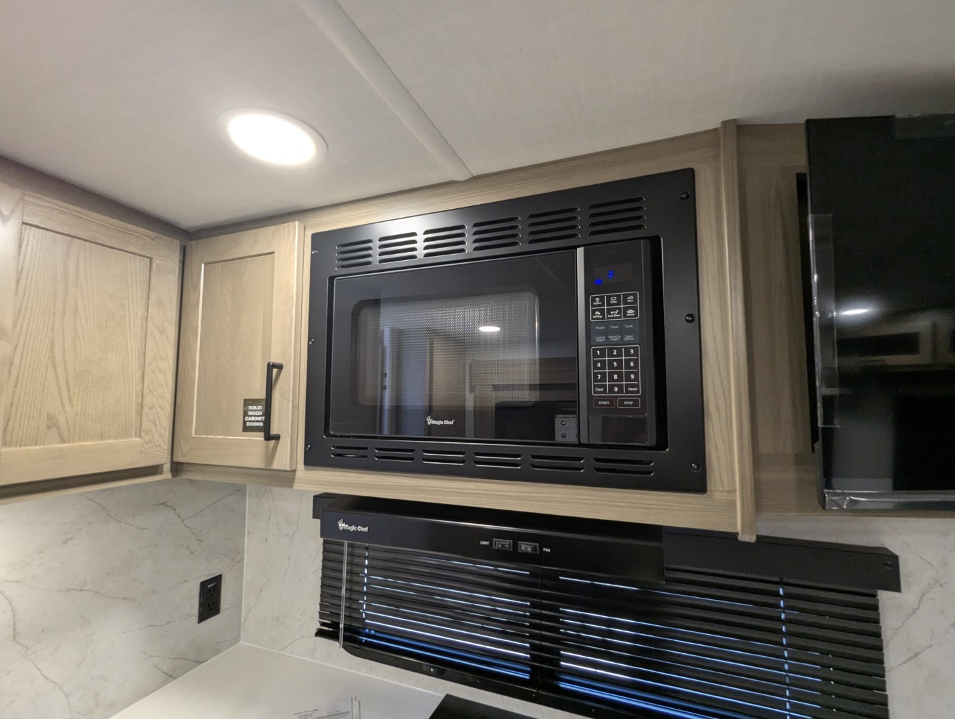 2027 Forest River Rockwood Ultra Lite 2618RD - Image 18