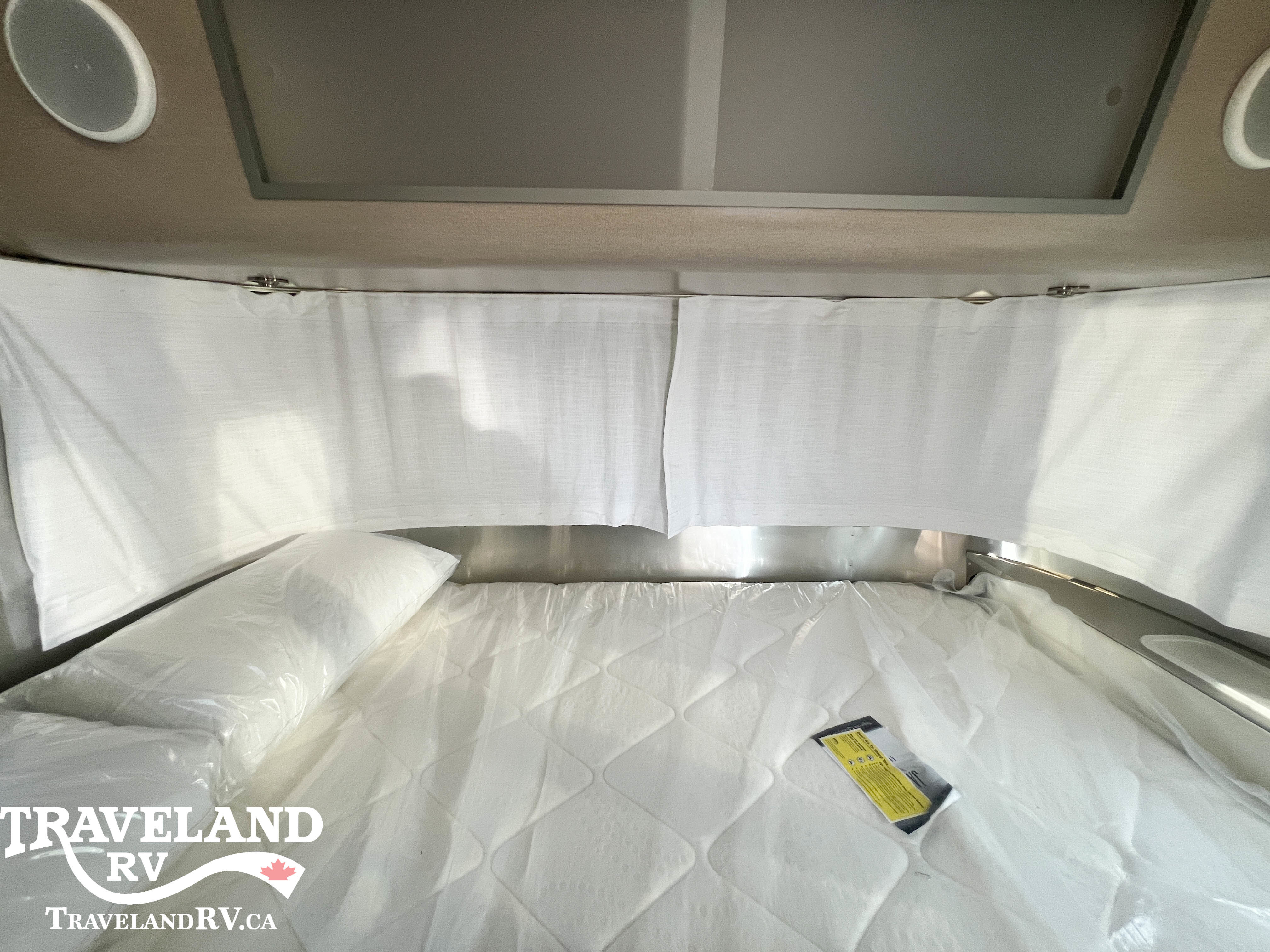 2025 Airstream Caravel 22FB - Image 18