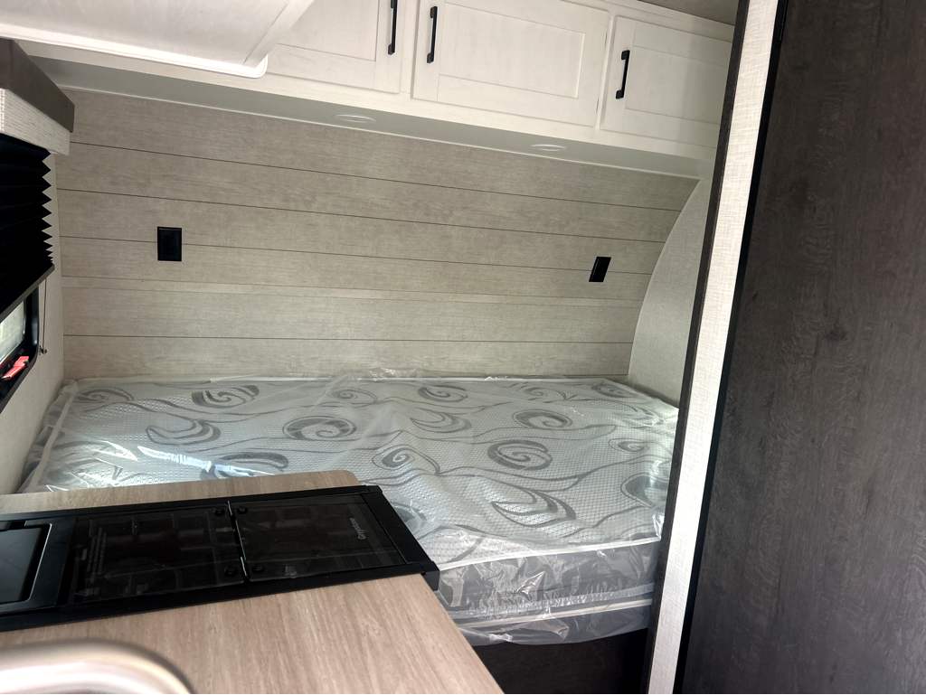 2026 VENTURE RV SIENNA 140VFD - Image 8
