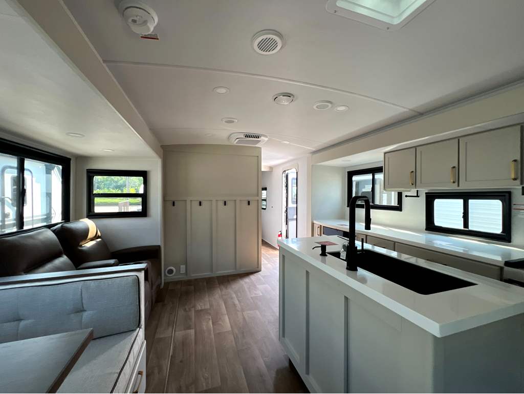 2027 GRAND DESIGN IMAGINE 2670MK - Image 16
