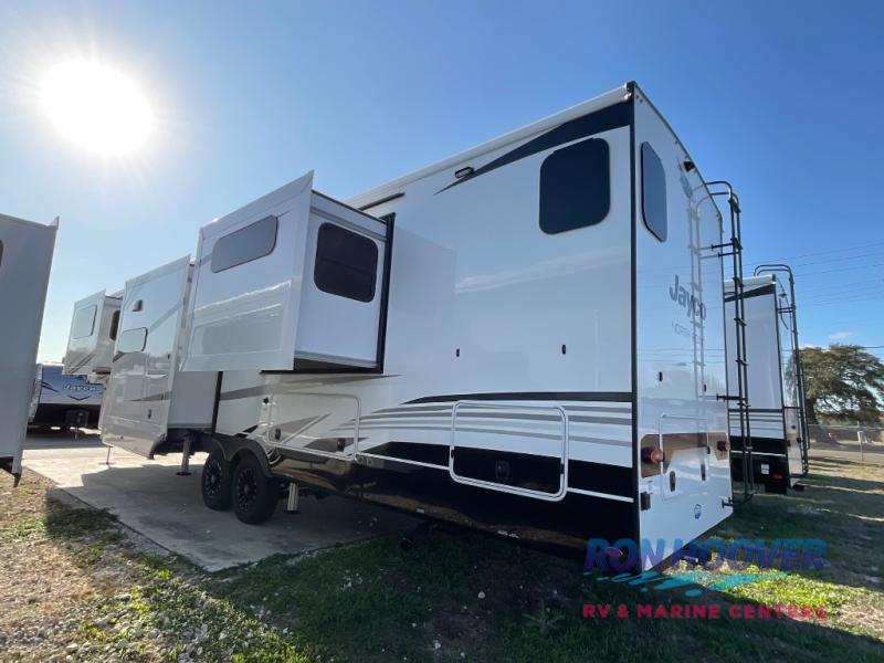 2026 JAYCO NORTHPOINT 382FLRB - Image 4