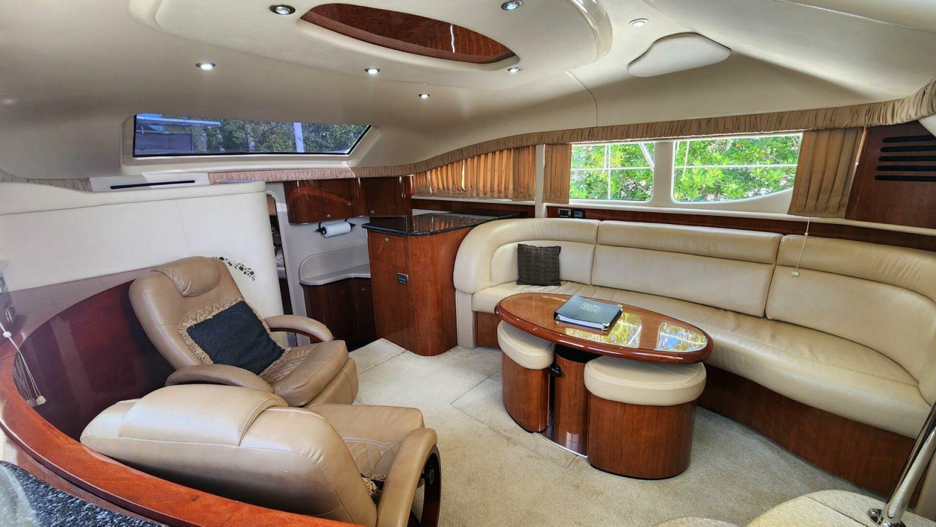 2004 Sea Ray 390 Motor Yacht - Image 30