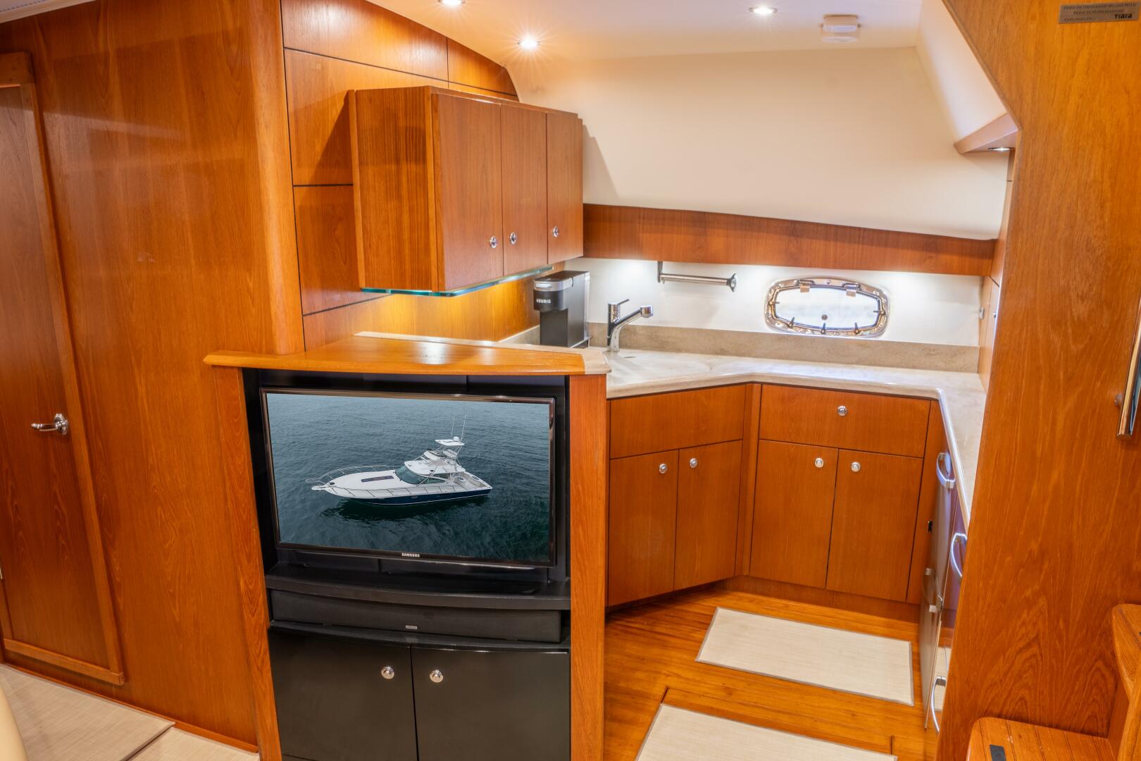 2015 Tiara Yachts 4300 Open - Image 10