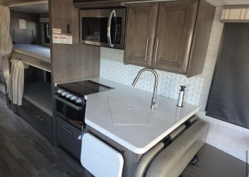 2025 ENTEGRA COACH ESTEEM 31F - Image 37