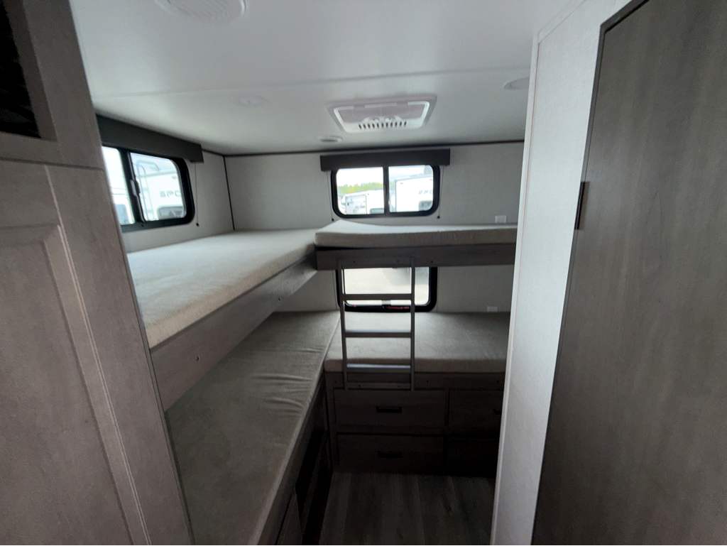 2026 GRAND DESIGN TRANSCEND 305BHT - Image 26