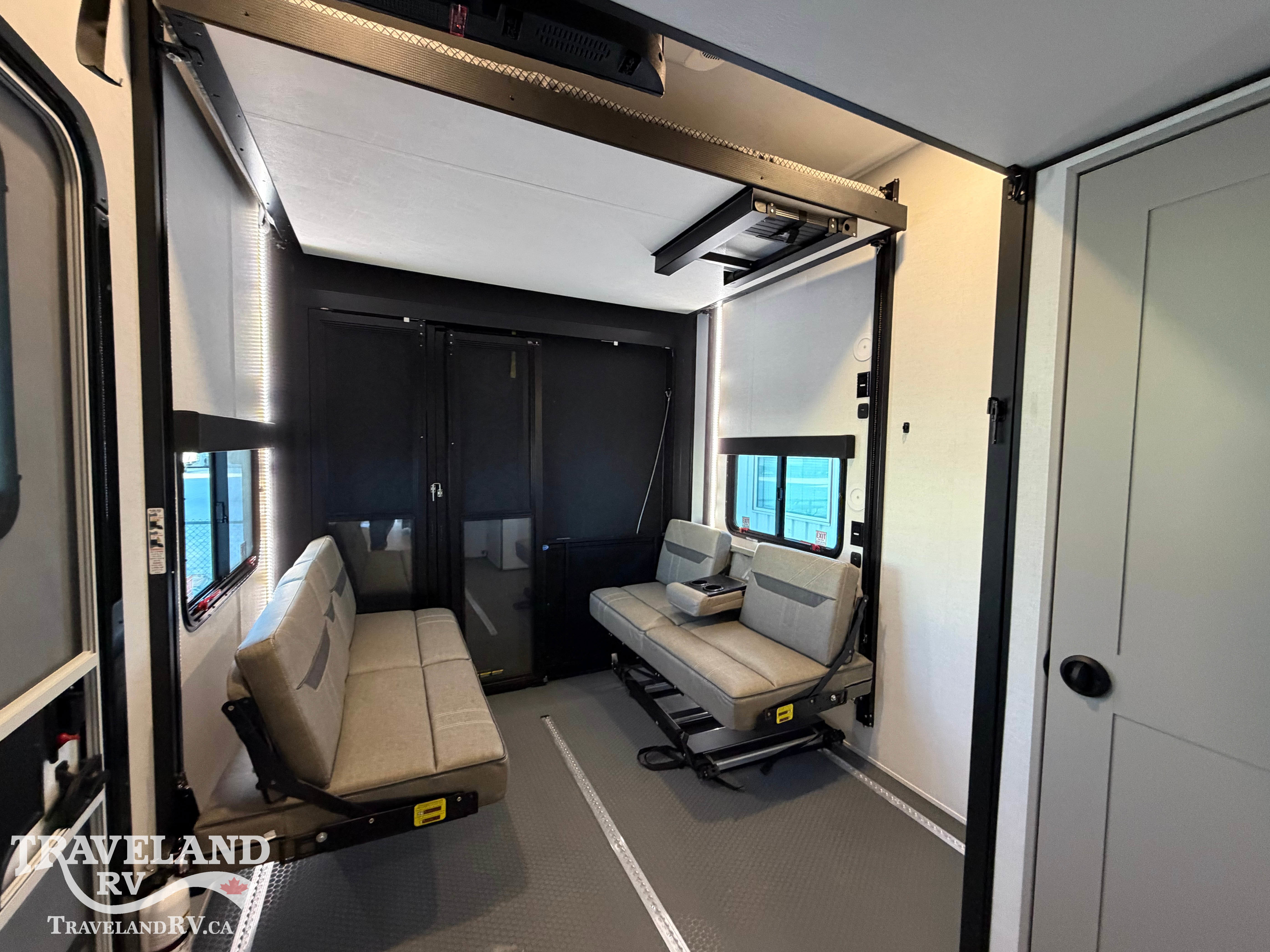 2026 Alliance RV VALOR 37V11 - Image 18