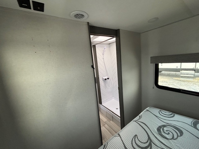 2023 SALEM PLATINUM FSX 163RDSKX - Image 20