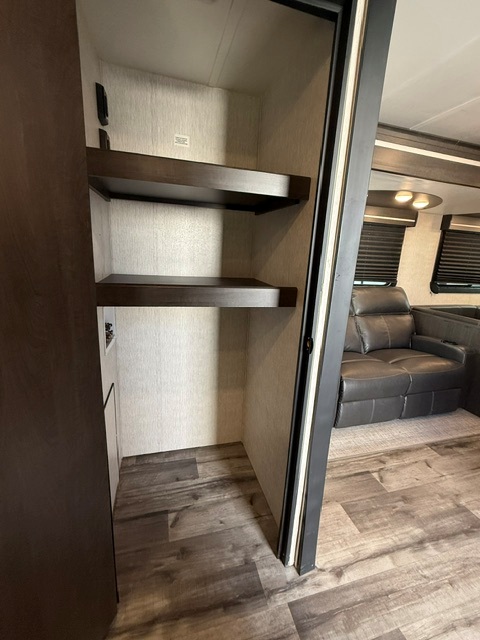 2022 CrossRoads Cruiser Aire CR27RBS - Image 13