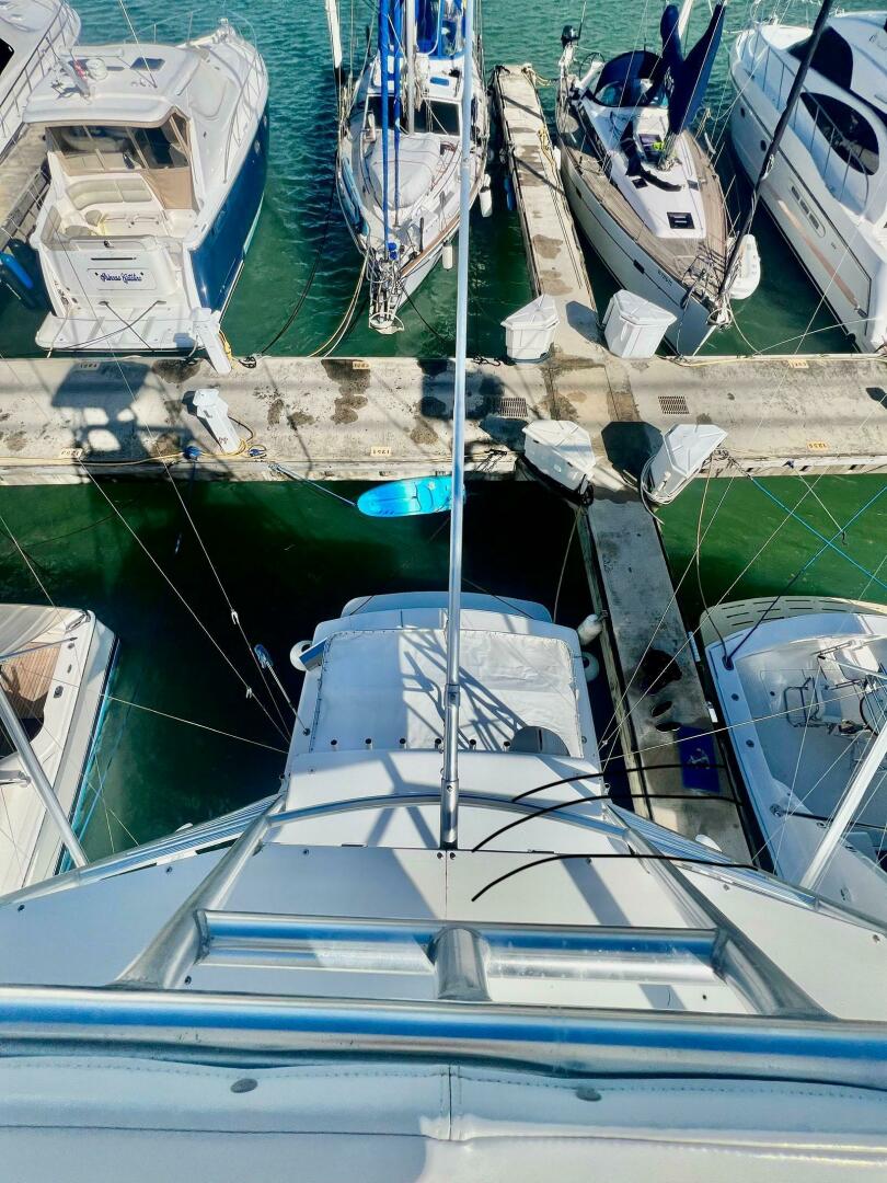 1997 Viking 43 Convertible - Image 12