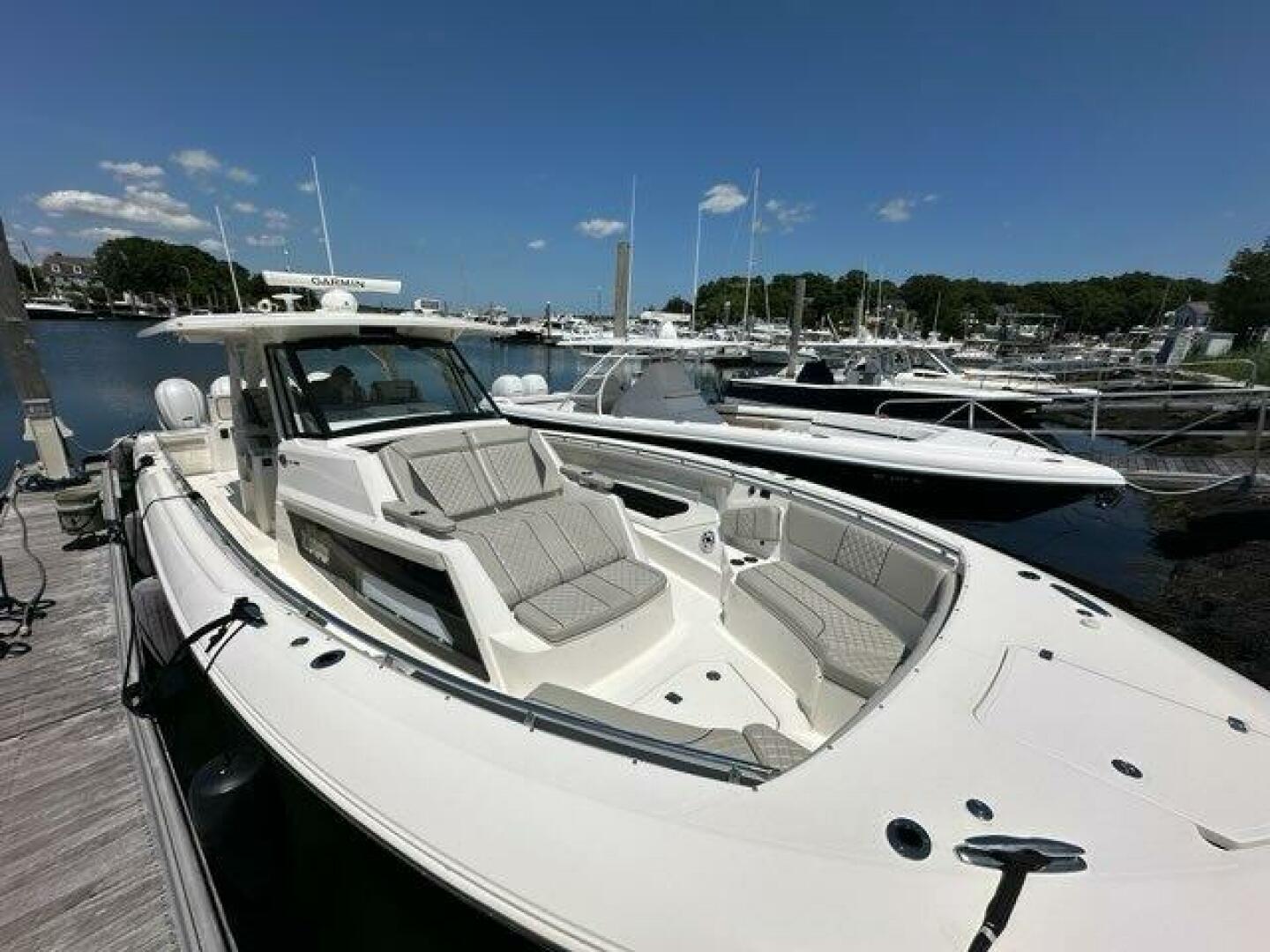 2021 PURSUIT S 428 Sport Base - Image 24
