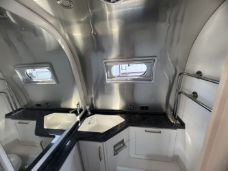 2026 AIRSTREAM CLASSIC 28RBT - Image 23
