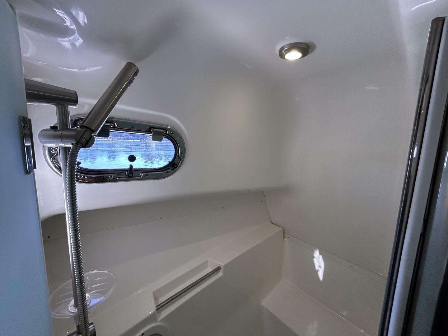2018 Pursuit OS 385 Offshore - Image 20
