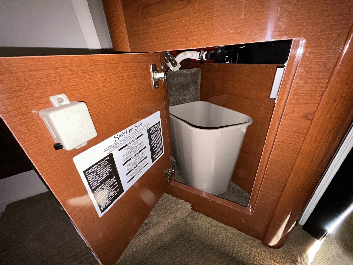 2014 Sea Ray - Image 107
