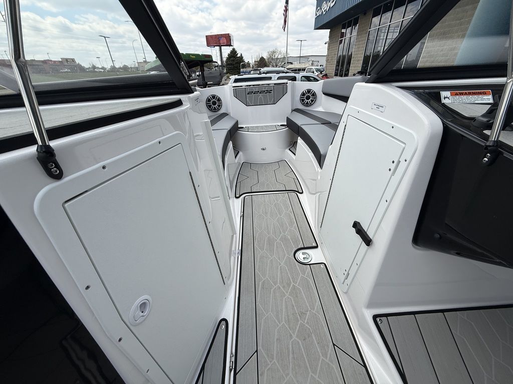 2026 Yamaha Boats 222XD - Image 28