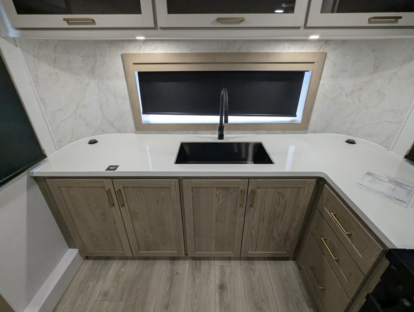 2027 Forest River Rockwood Signature 290SFK - Image 29