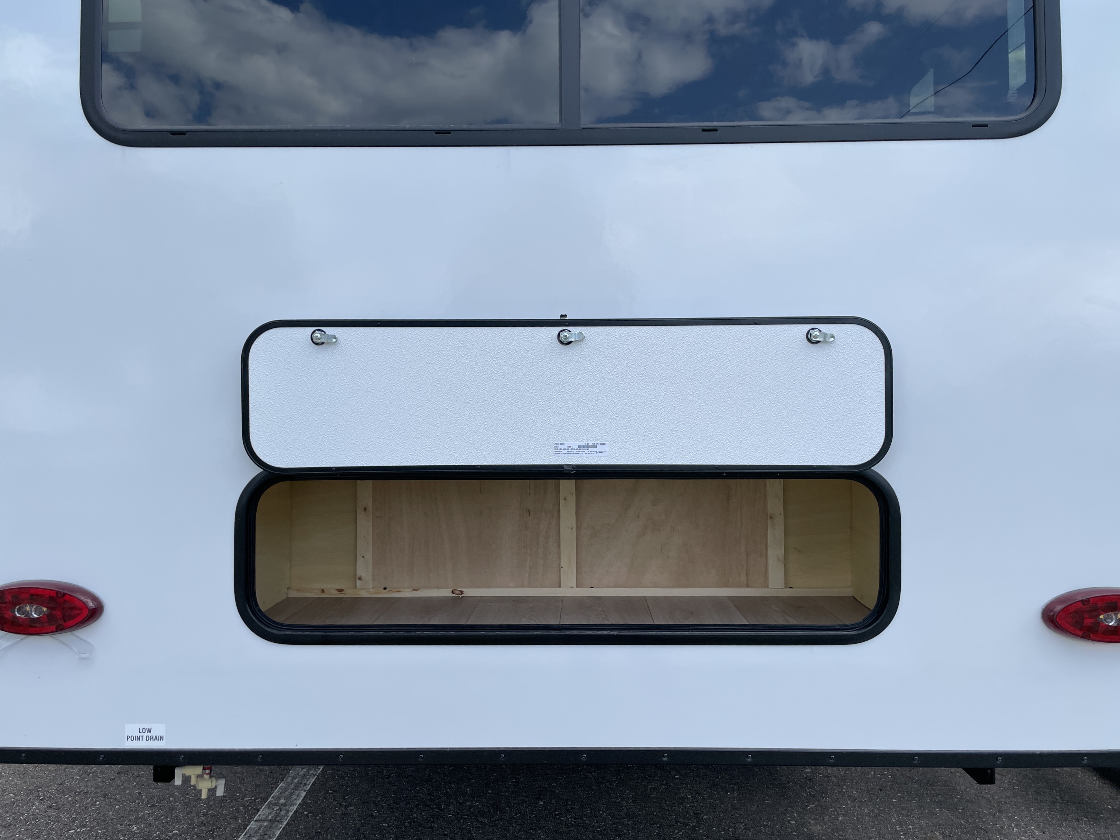 2027 Jayco Jay Feather SL 25RLSL - Image 3