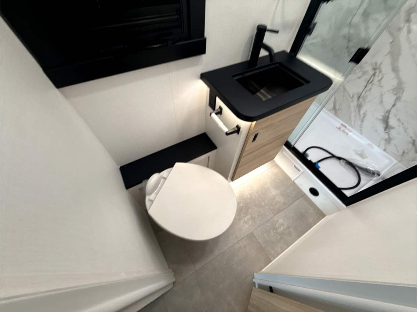 2027 JAYCO MELBOURNE PRESTIGE 25LP - Image 32