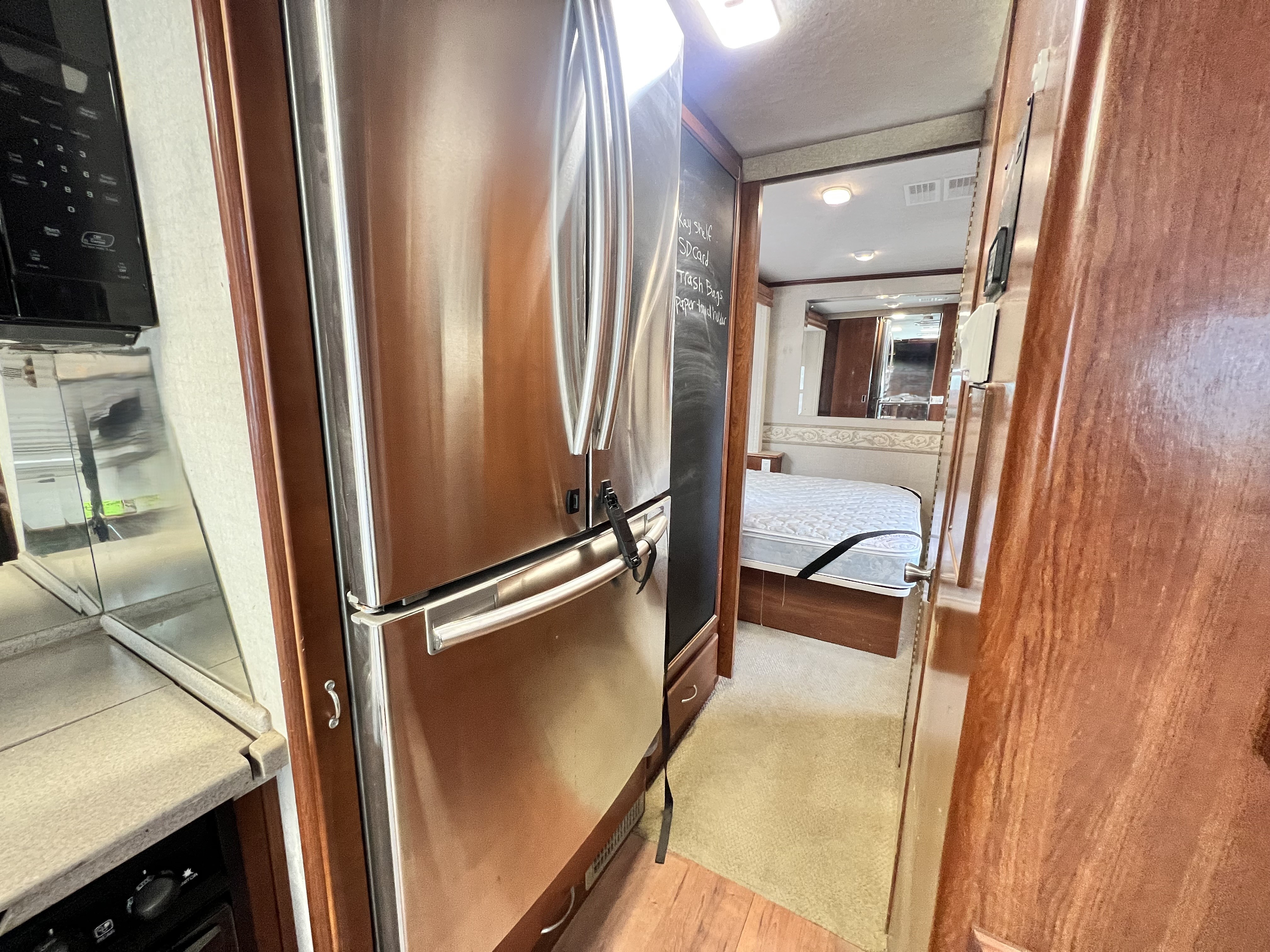 2006 Fleetwood Southwind 32VS - Image 10