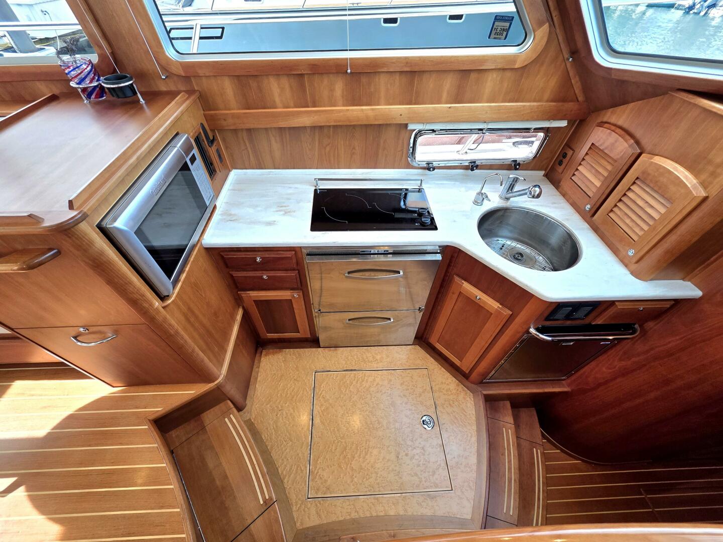 2017 Sabre 42 Salon Express - Image 21