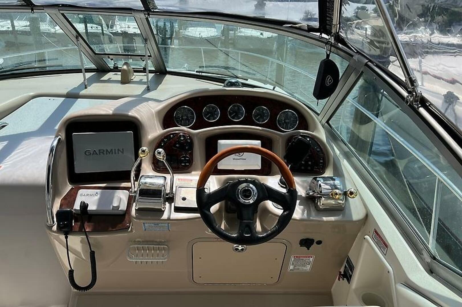 2004 Sea Ray 320 Sundancer - Image 11