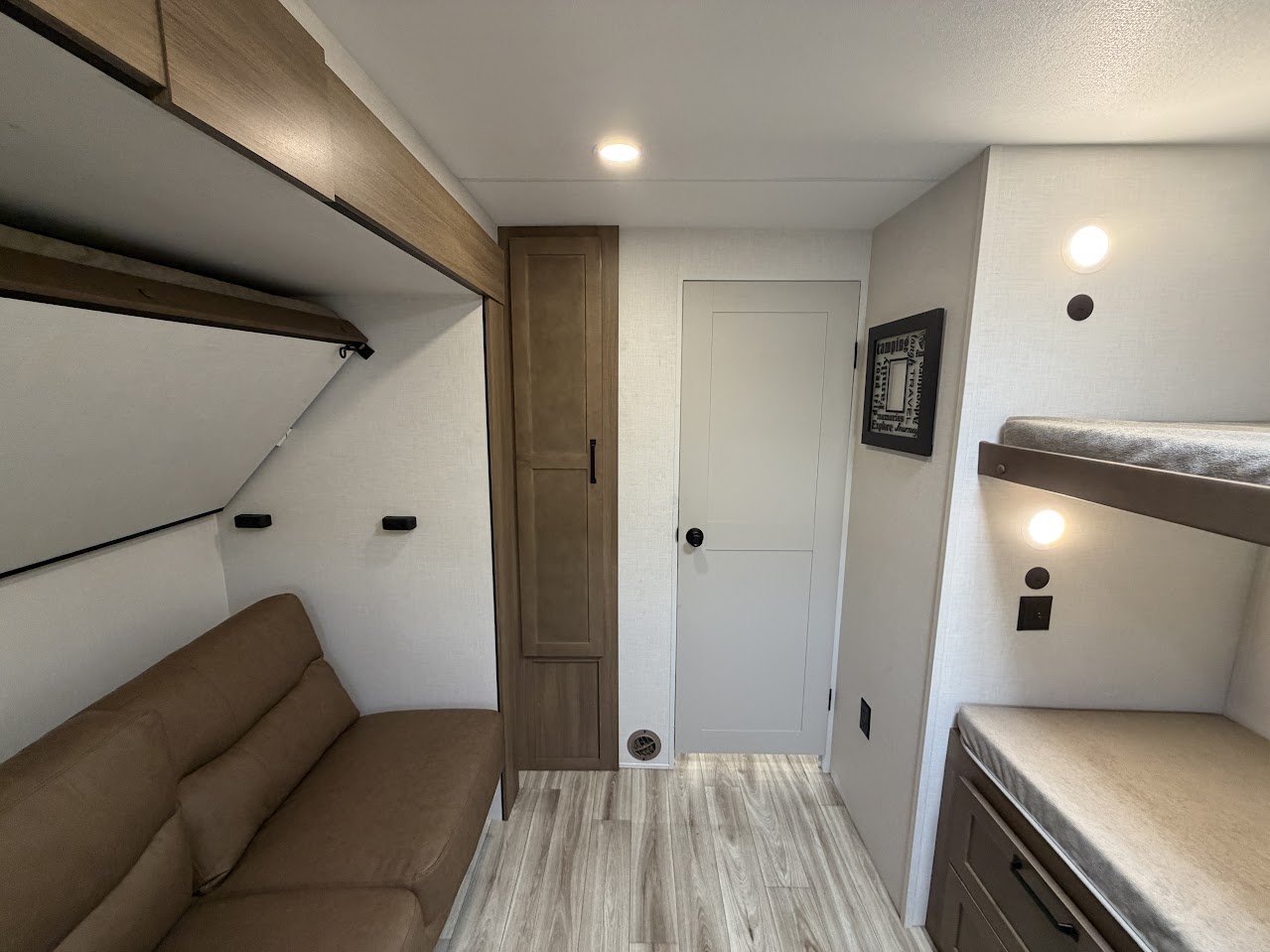2027 VENTURE RV SPORTTREK 343VBH - Image 37