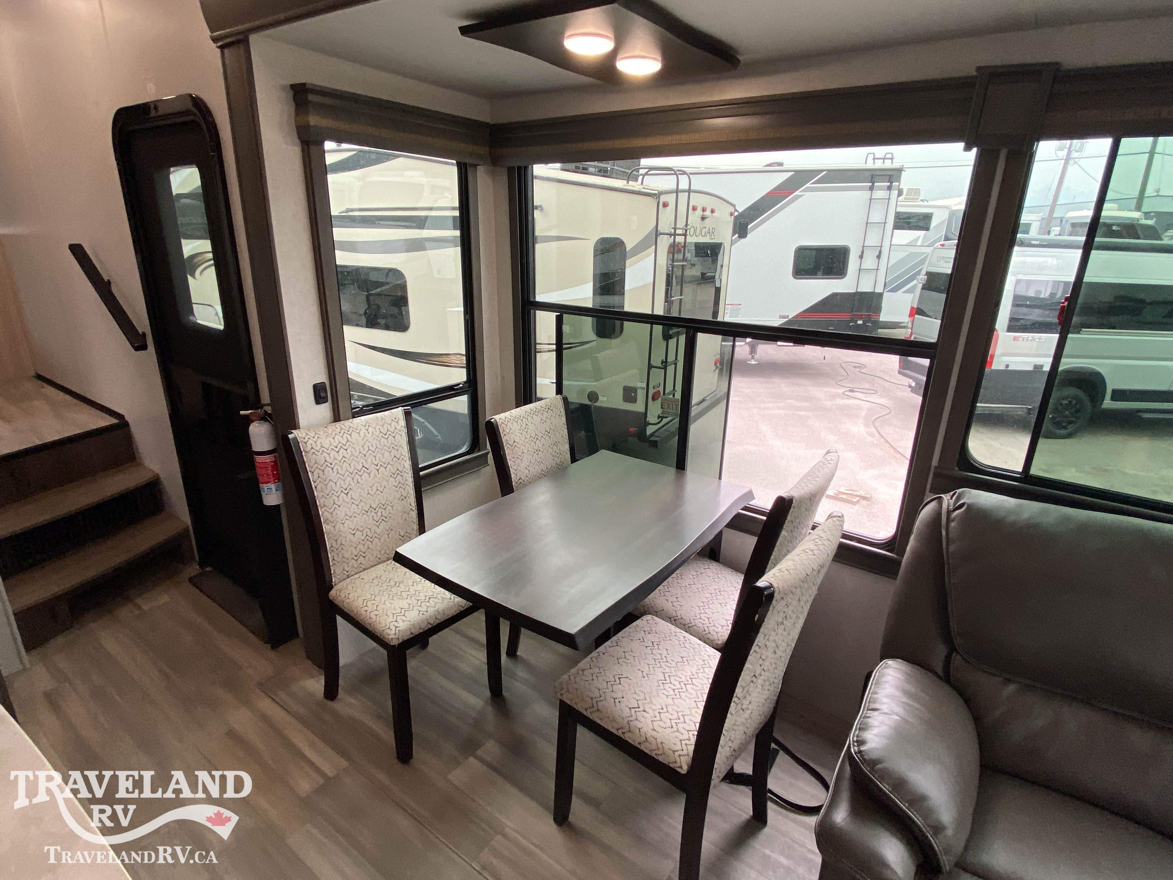 2022 Alliance RV Paradigm 310RL - Image 15