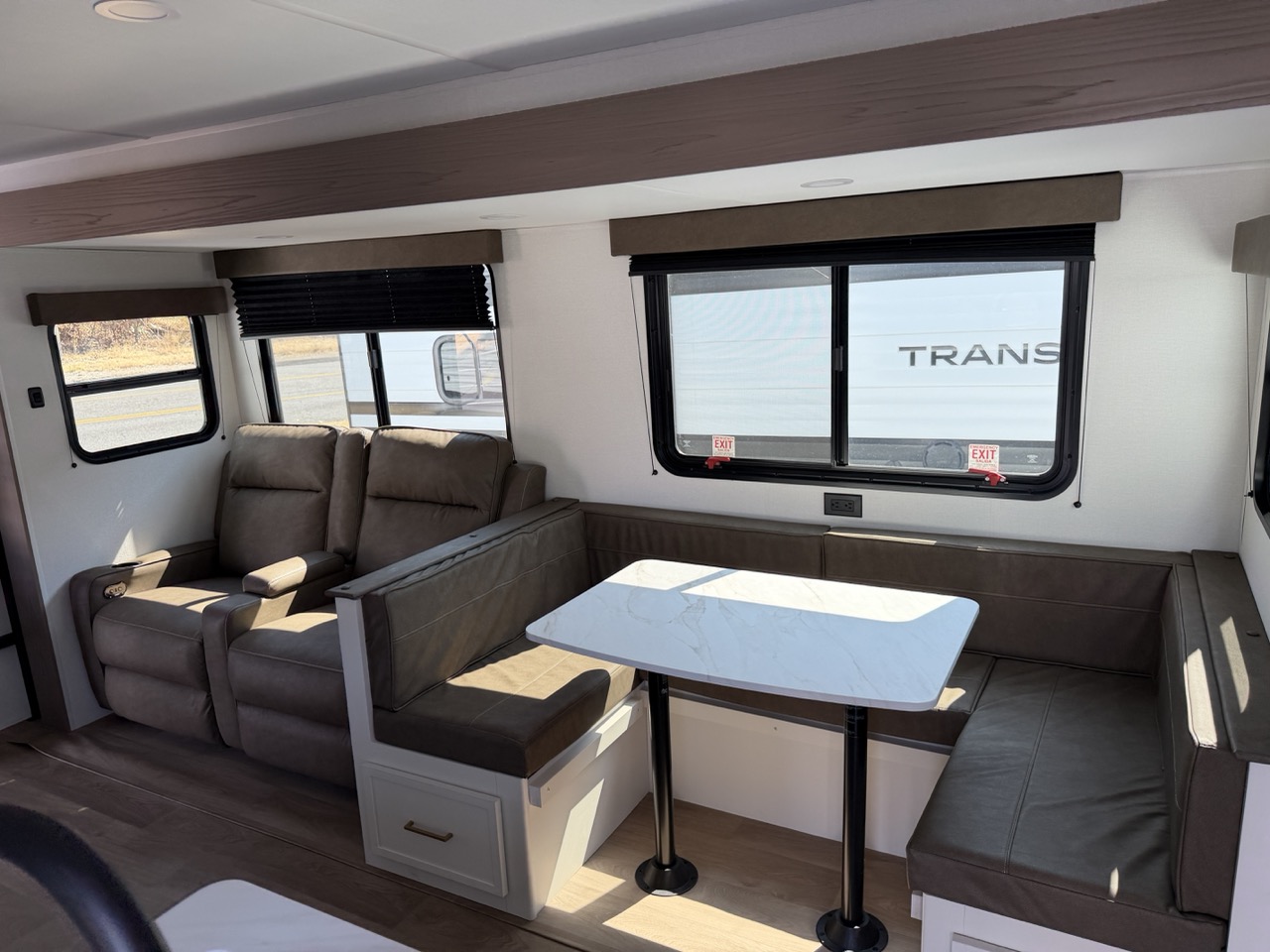 2027 Grand Design Transcend XPLOR 27DBX - Image 5