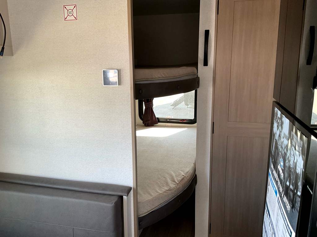 2027 JAYCO Jay Flight 260BH - Image 23