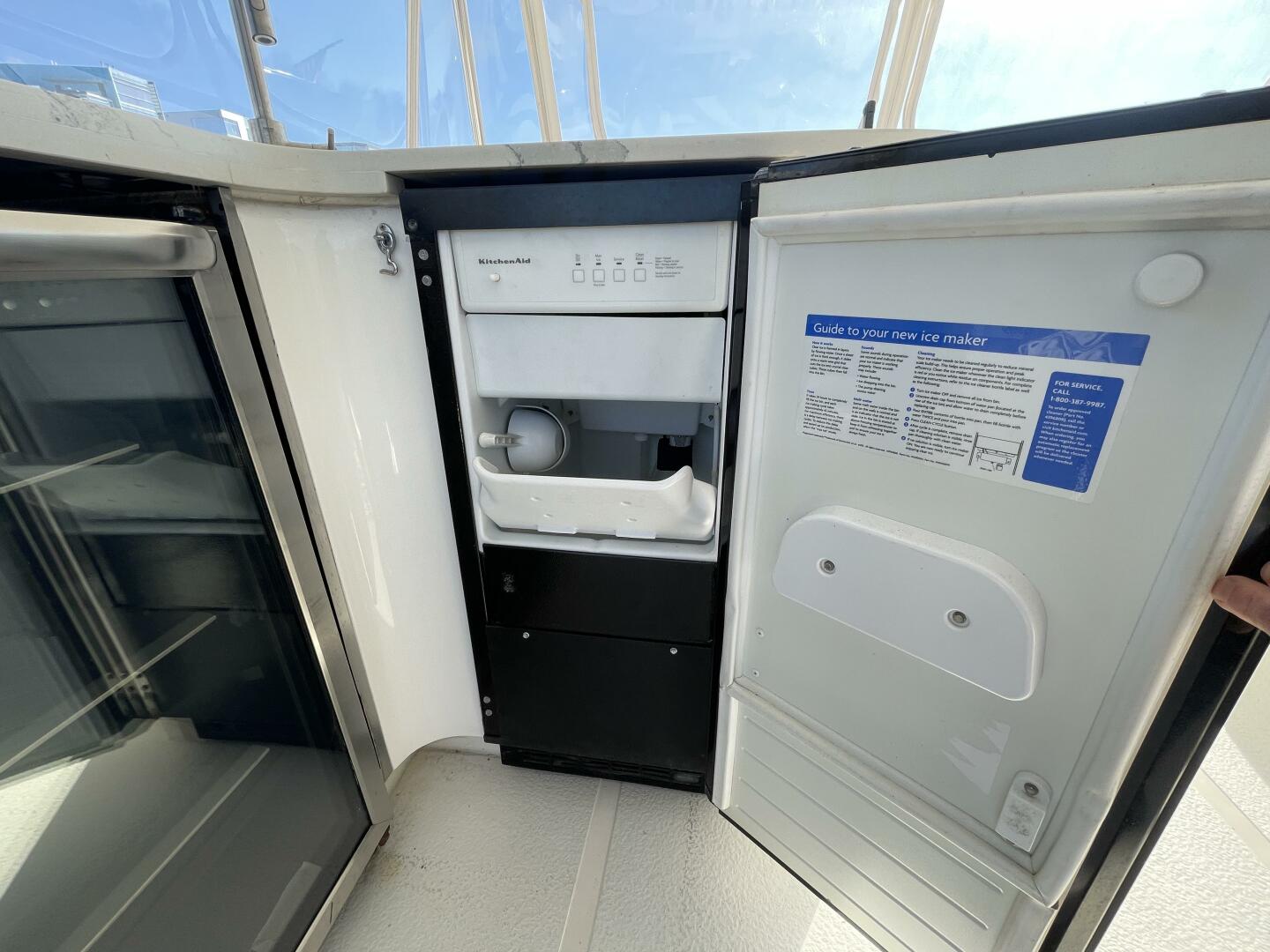 1999 Horizon 70 MY - Image 52