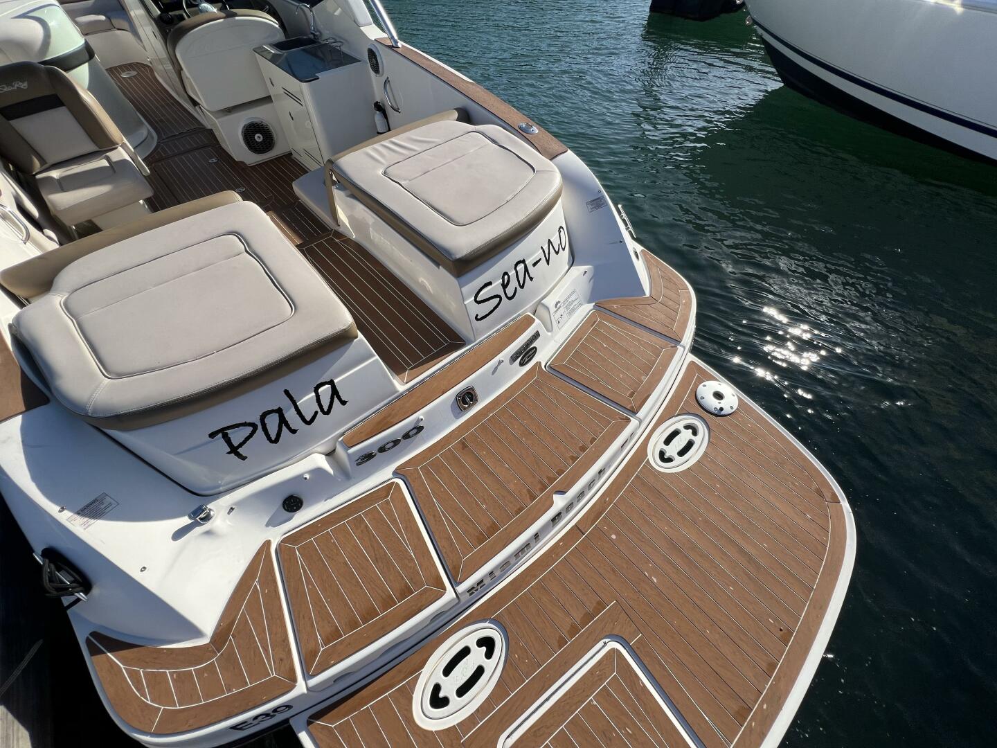 2012 Sea Ray 300 SLX - Image 7