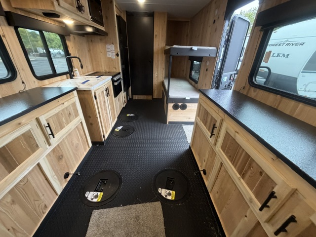 2027 CHEROKEE GREY WOLF 21JBH - Image 27