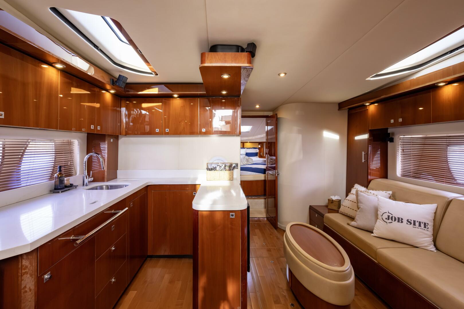 2008 Sea Ray Sundancer - Image 48